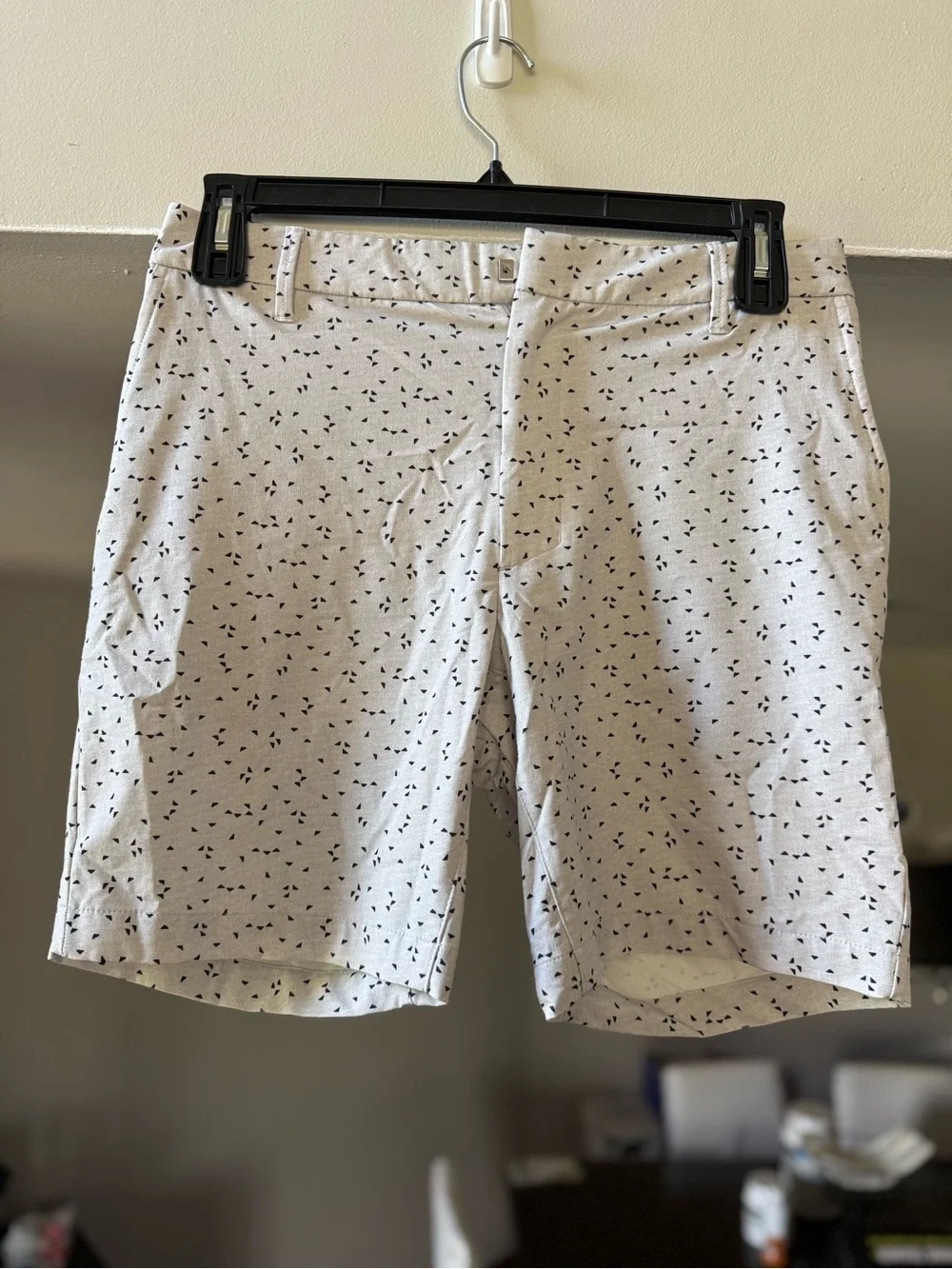 All In Motion White Patterned Golf Shorts Size 32 Casual Performance Style